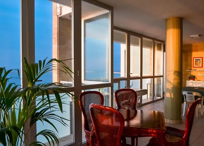 La Casa Al Faro