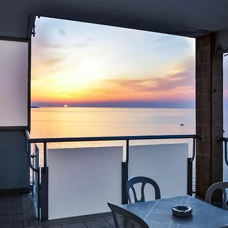 La Casa Al Faro Apartment Bari Exterior photo